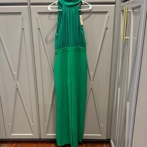 Entro Green Sleeveless Jumpsuit